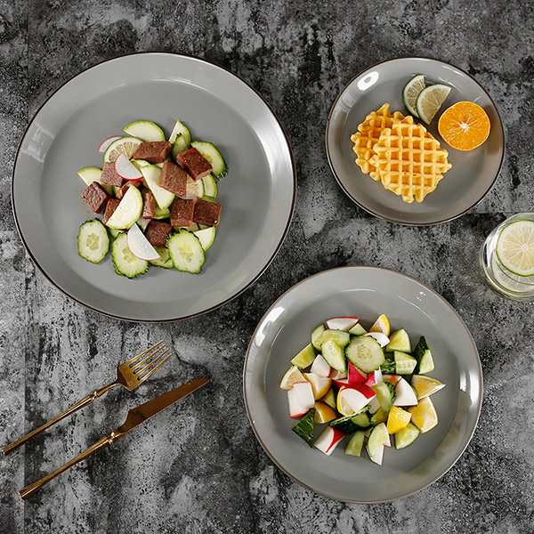 Light grey round dish